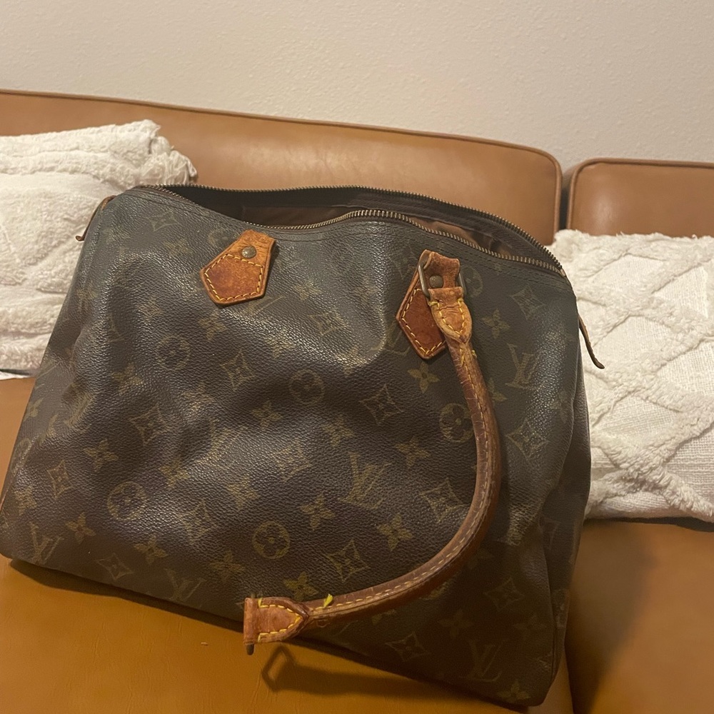 Authentic Vuitton speedy